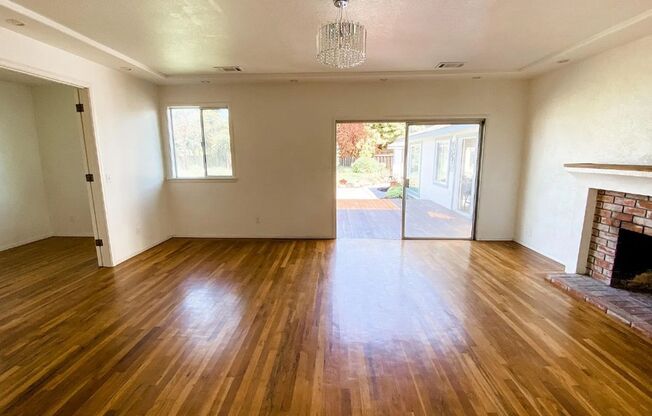 BEAUTIFUL HOME IN DESIREABLE CENTERVILLE, FREMONT. EXTRA ROOMS AND LOTS OF FRUIT TREES ON CUL-DE-SAC!!!