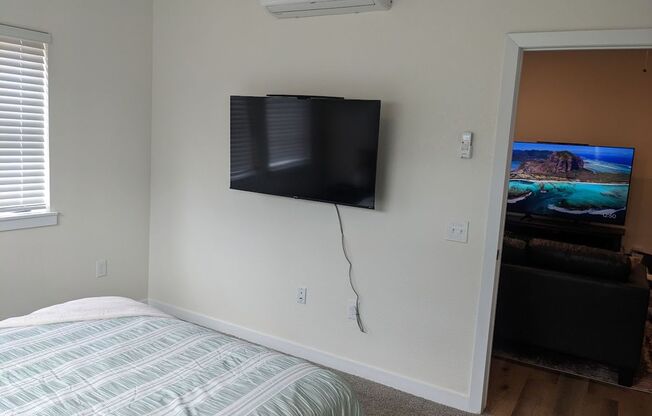 1 bed, 1 bath, 724 sqft, $1,650, Unit 5621 #101 Silverstone