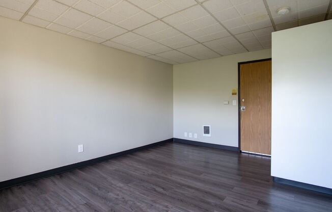 Top Floor NW Studio Between Nob Hill & The Pearl!