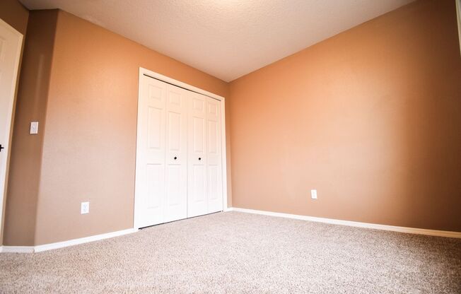 4 beds, 2.5 baths, $3,295