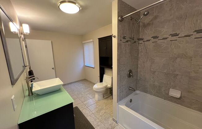 2 beds, 1 bath, $2,400