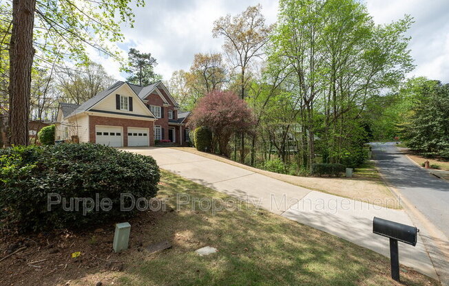 2266 SCOTTS PKWY