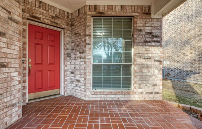 3 bed 2 bath Private oasis in Stewarts Creek Estates in Frisco!