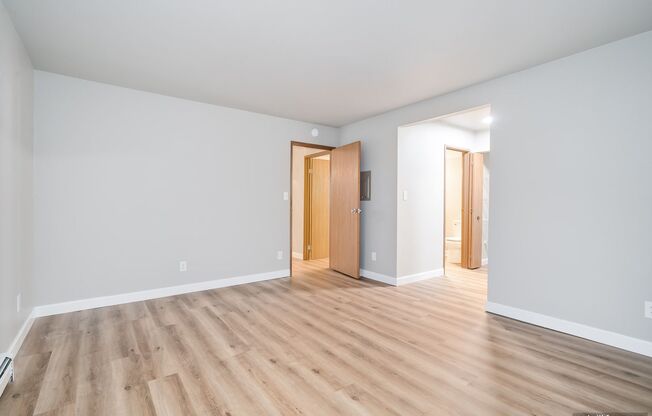 1 bed, 1 bath, 950 sqft, $1,149, Unit 213