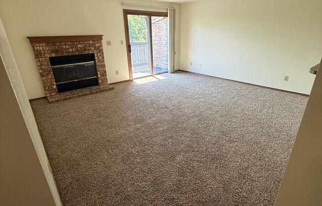 2 beds, 2 baths, 1,029 sqft, $1,199, Unit 1901-034