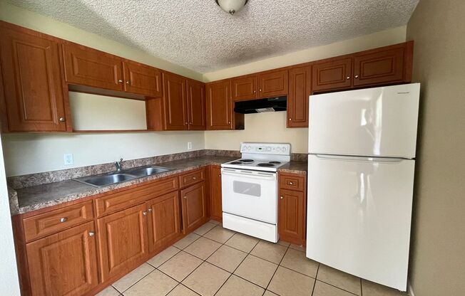 2 beds, 1 bath, 800 sqft, $1,195, Unit 1222#4