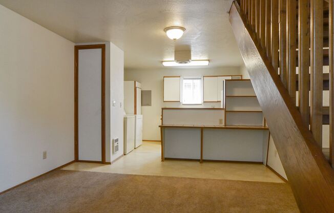 2 beds, 1 bath, $1,580, Unit 1585 Ferry Alley-1