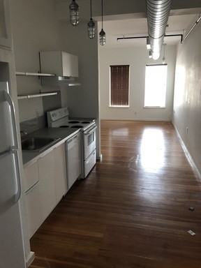 Studio, 1 bath, 542 sqft, $900, Unit 206