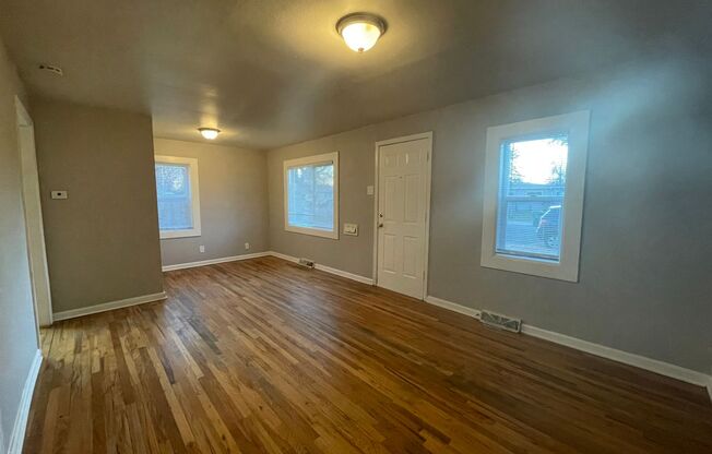 $0 DEPOSIT OPTION!COZY TWO BEDROOM! CLOSE TO ANSCHUTZ CAMPUS AND EASY ACCESS TO DOWNTOWN DENVER!