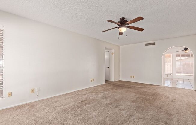 Comfortable 3-Bed, 2-Bath Home in Glendale!