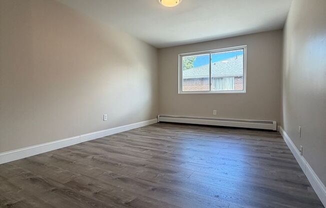 2 beds, 1 bath, 800 sqft, $1,925, Unit 134-19