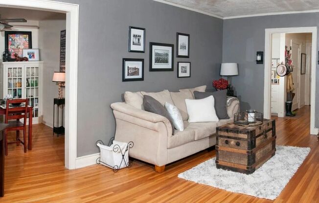 1 bed, 1 bath, 725 sqft, $1,075, Unit 305