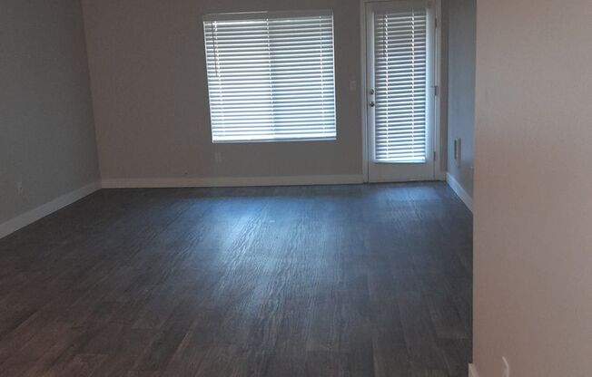 3 beds, 2 baths, 1,153 sqft, $1,975, Unit 314