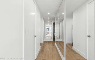 5 STUYVESANT PL