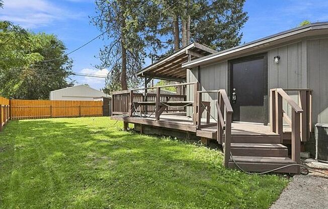 4-bedroom, 1 bath Beautifully Updated Single Family Home Available Now! - Northwest Francis