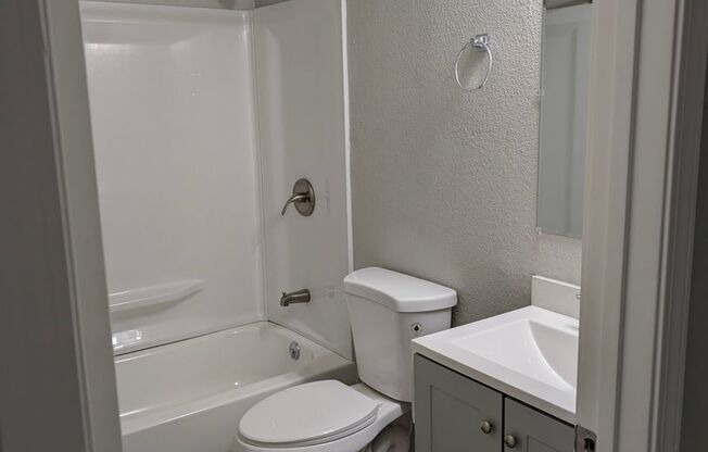 1 bed, 1 bath, $1,595, Unit 03