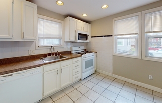 22 24 KELLEY CT