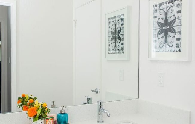 1 bed, 1 bath, 650 sqft, $2,895, Unit 20 - Furnished w WD