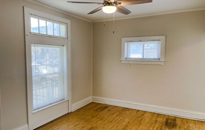 Studio, 1 bath, 450 sqft, $995, Unit 107