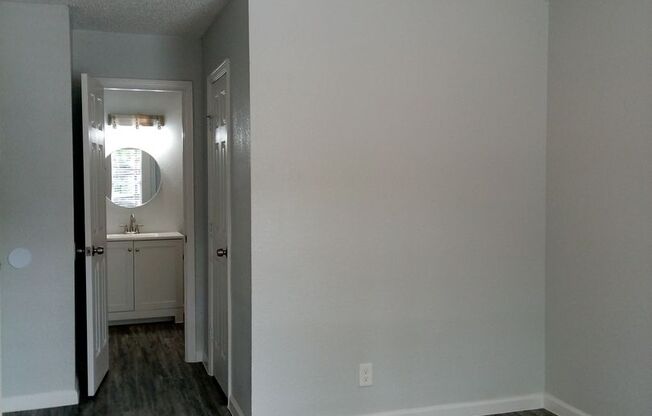 Modern 2‑Bedroom Home in Heritage Neighborhood, San Antonio