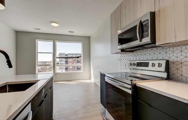 2 beds, 1 bath, 775 sqft, $1,865, Unit 506