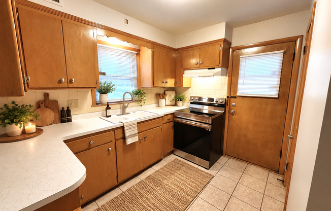 DG - 4520-4522 N 84th Street