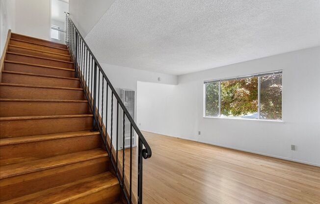 COTTAGE ST 1443