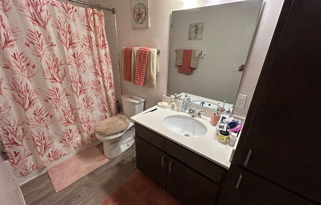 2 beds, 1 bath, $1,395, Unit 116