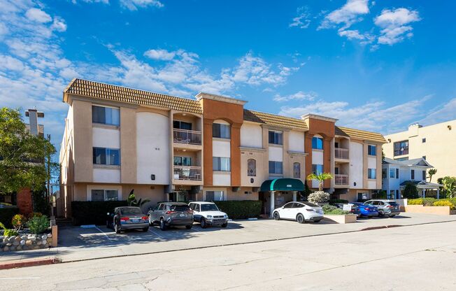 Albatross Apartments