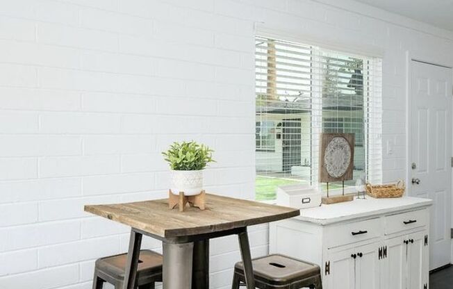 1 bed, 1 bath, 700 sqft, $1,297, Unit 1131-D