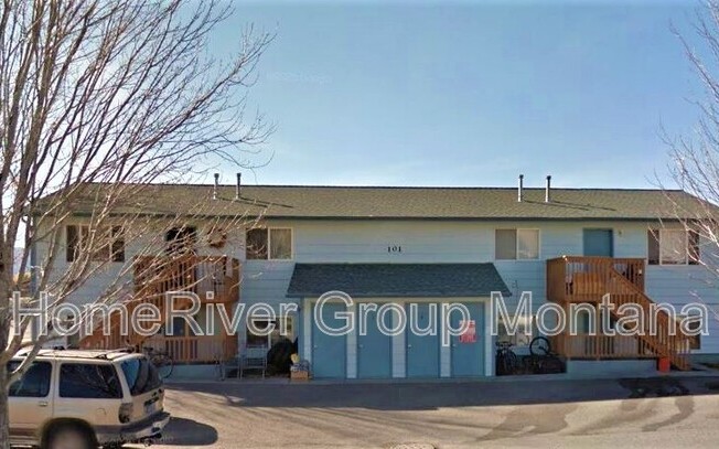 101 PULLMAN CT
