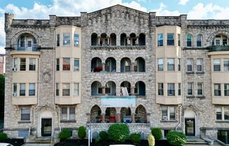 Stoneleigh Court Apartments