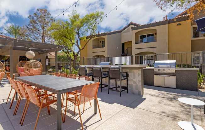 Featuring ample seating options near the grills on our pool deck, you can lounge in style while soaking up the sun or enjoying a refreshing dip in the pool.