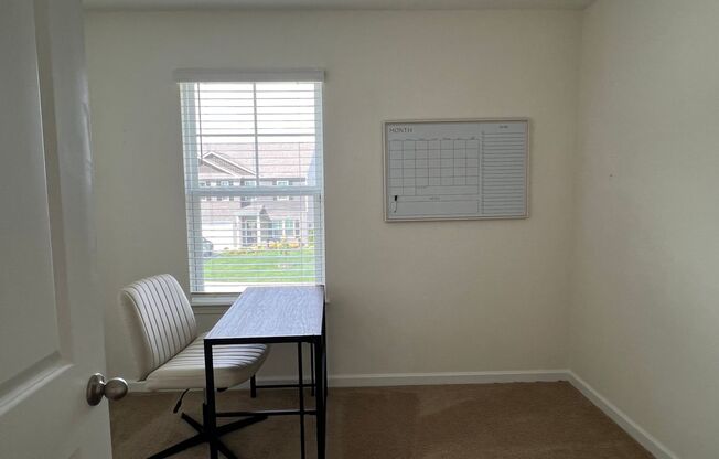 1 bed, 1 bath, $1,300, Unit Room 2