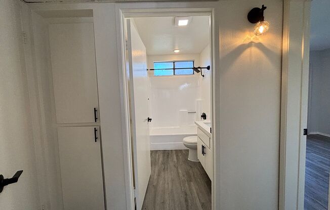 2 beds, 2 baths, 900 sqft, $2,198, Unit 224