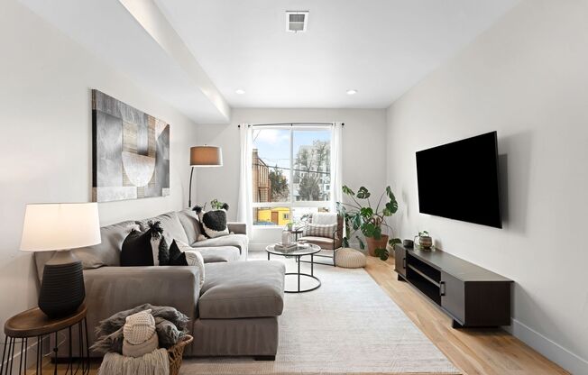 Modern 2-Bedroom Rowhome with Rooftop Mountain Views Near Sloans Lake