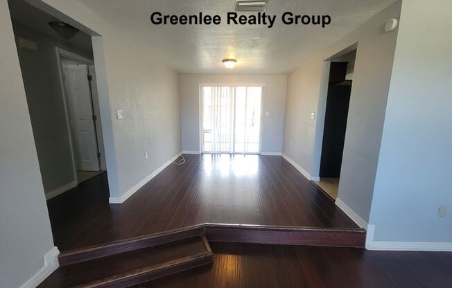 Beautiful 3 Bedroom/2 Bathroom Home- Pet Friendly!