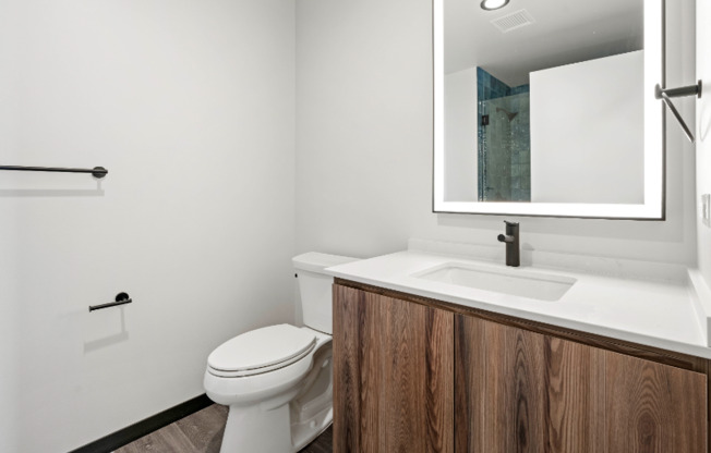 153 N ASHLAND AVE