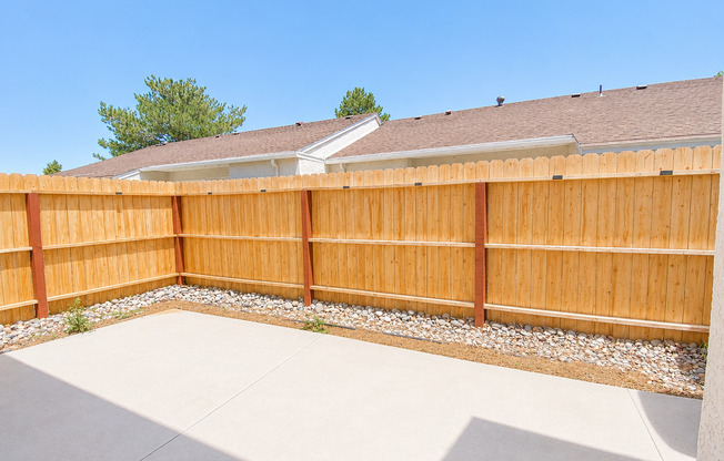 2 beds, 2 baths, 998 sqft, $2,150, Unit H-39