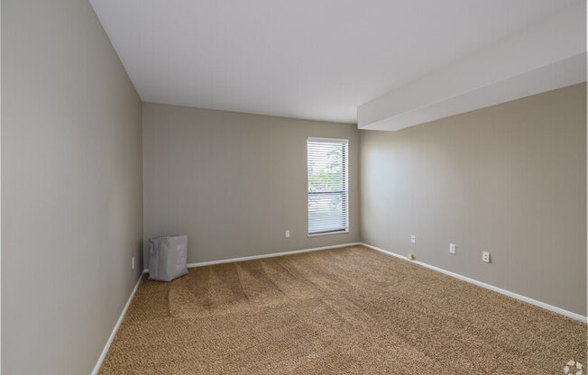 Carpeted Bedroom at The Avalon Apartment Homes, Chesterfield, MO