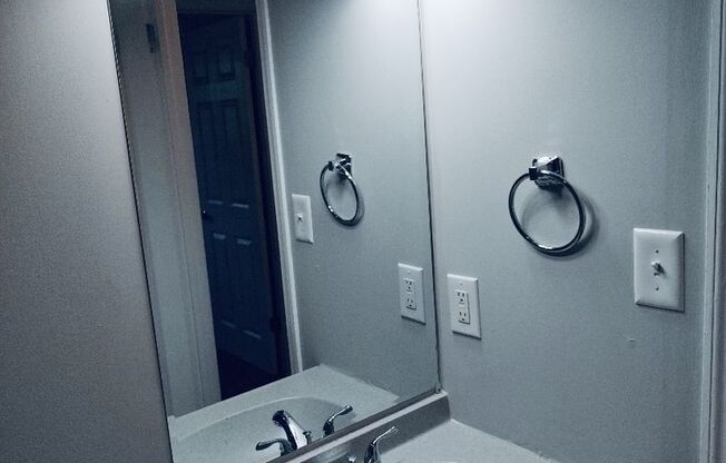 2 beds, 1 bath, 768 sqft, $995, Unit 3620-N