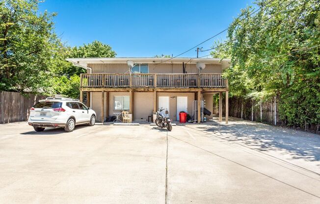 2 beds, 2 baths, $1,200, Unit 6