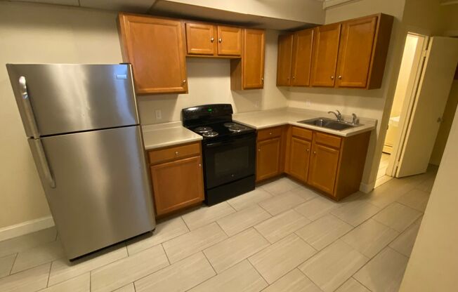 Downtown Efficiency Apartment, Heat & HW Included!