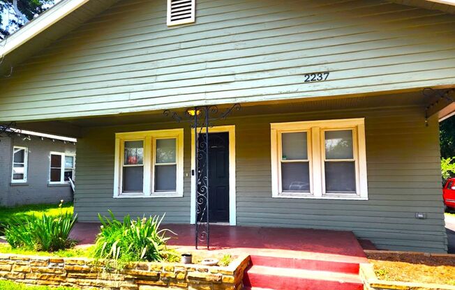 2237 NW 12th St