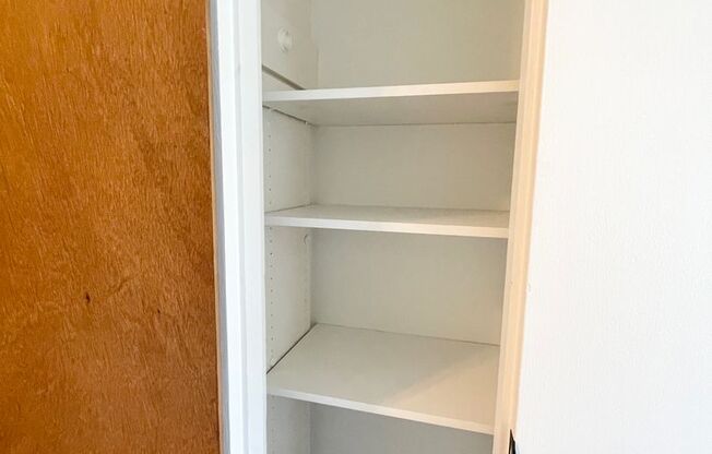 2 beds, 1 bath, 600 sqft, $1,895, Unit 401