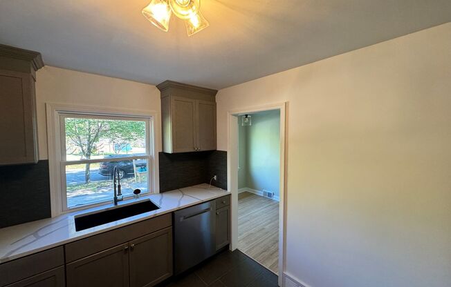 2 beds, 1 bath, $1,800