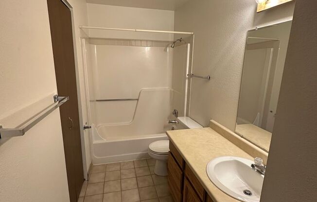 308 Hacker Ct