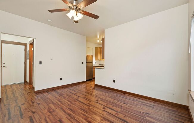 Studio, 1 bath, 359 sqft, $1,325, Unit 404
