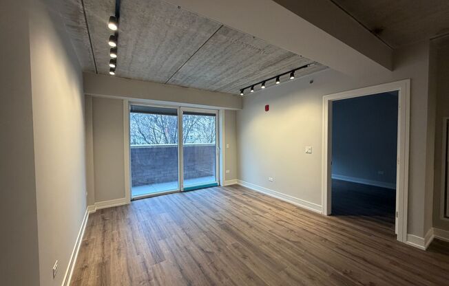 1 bed, 1 bath, 681 sqft, $2,425, Unit 952-303