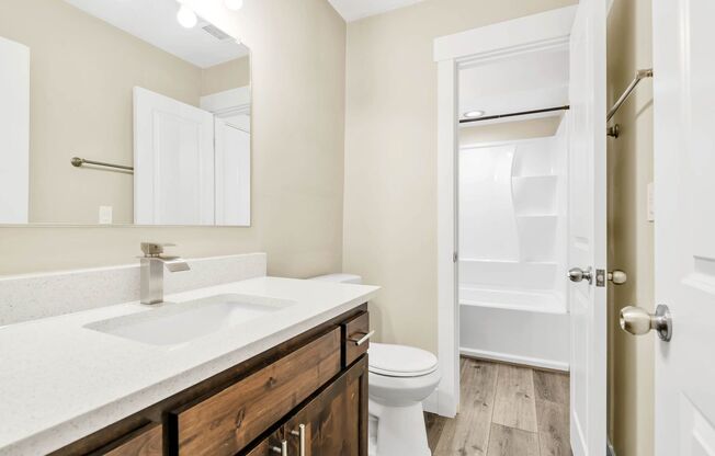 2 beds, 1 bath, 880 sqft, $1,395, Unit #1